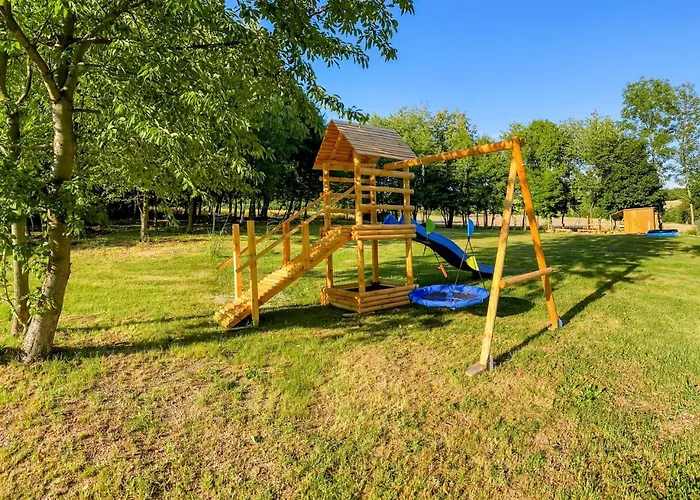 W Starym Sadzie 別荘