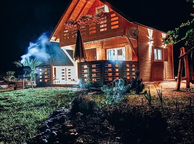 W Starym Sadzie 別荘