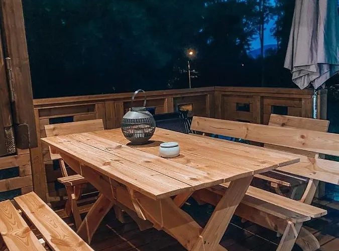 W Starym Sadzie ラトクフ